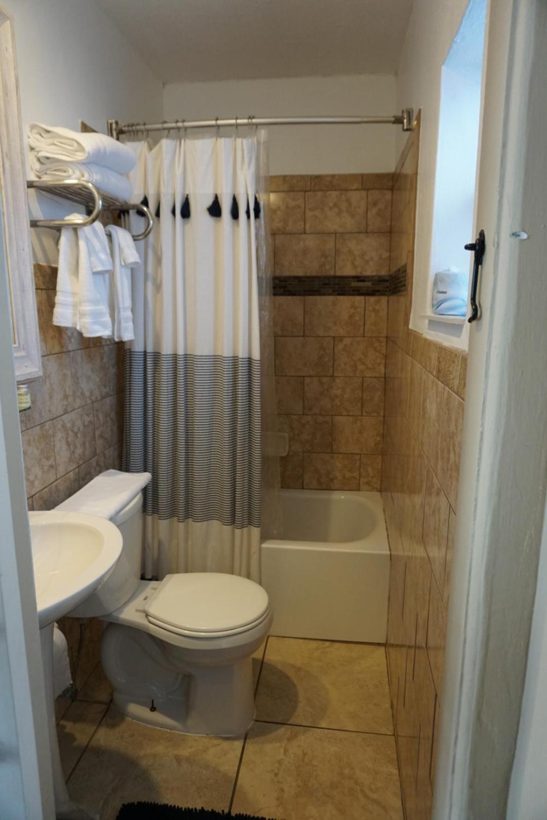 Bleu Beach Resort Indialantic Bagian luar foto