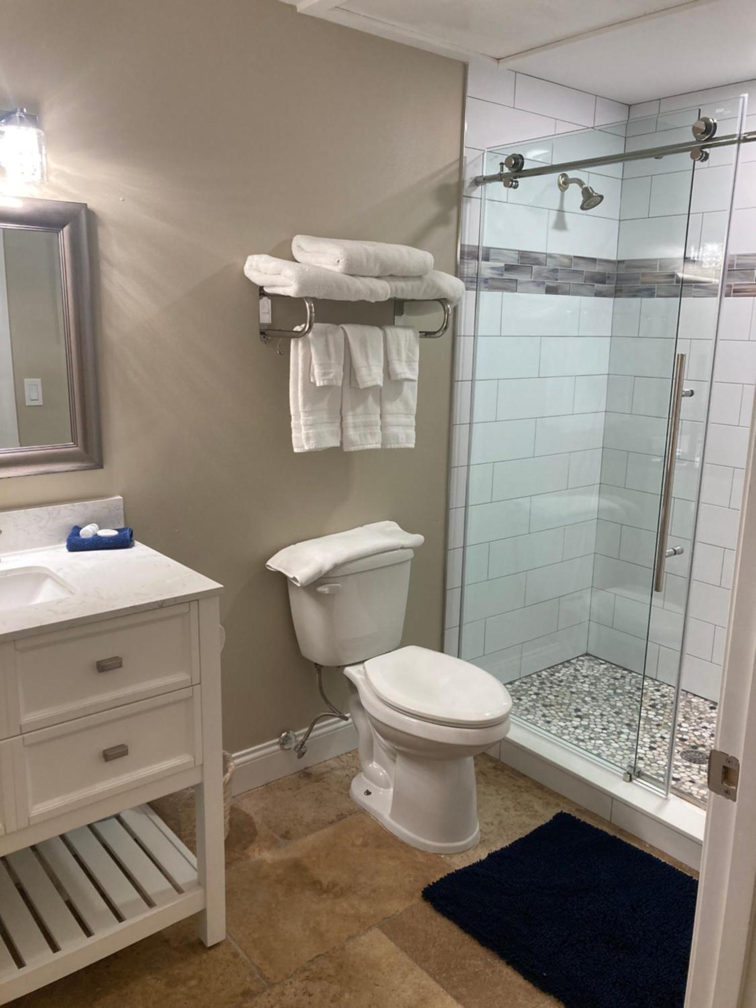 Bleu Beach Resort Indialantic Bagian luar foto