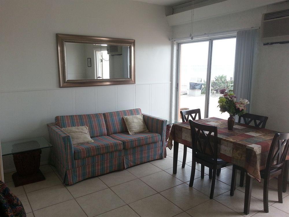 Bleu Beach Resort Indialantic Bagian luar foto